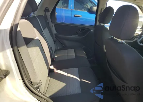 2006 Ford Escape Xlt from USA, damaged, VIN 1FMYU03167KA60693